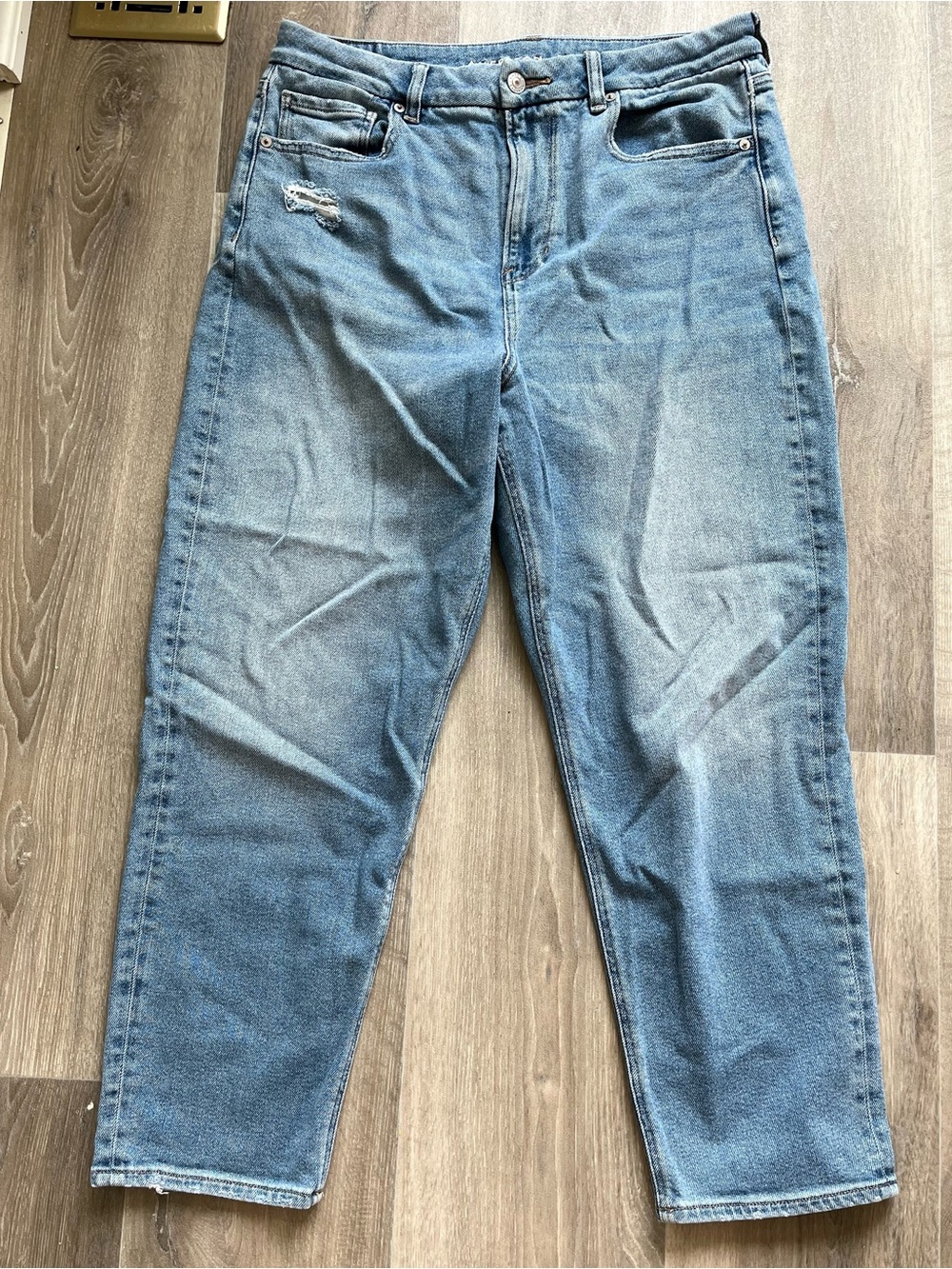 AE curvy Mom Jean size 12 short